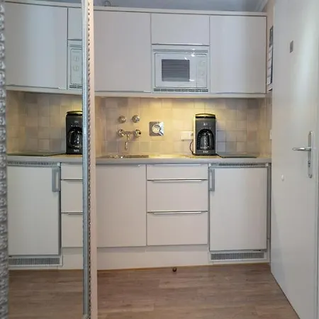 Strandkoenigin 1 _ad1 _ 205_ *